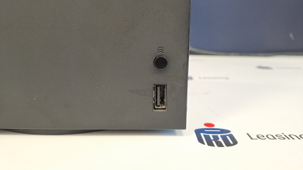 Zdjęcie przedmiotu: Консоль MICROSOFT XBOX Series X з Blu-ray приводом 4K UHD