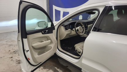 Zdjęcie przedmiotu: Volvo XC60 D4 SCR AWD Inscription aut