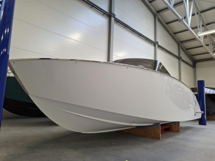 Zdjęcie przedmiotu: VTS FLYING SHARK CLASSIC 5.7 electric motor boat