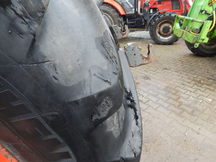 Zdjęcie przedmiotu: Ciągnik rolniczy CLAAS XERION 3800 TRAC VC