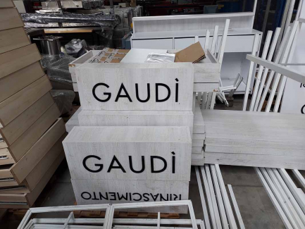 Zdjęcie przedmiotu: Wyposażenie meblowe do sklepu 