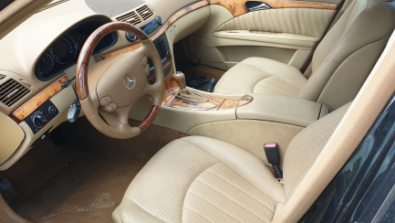 Zdjęcie przedmiotu: Пропозиція на сміття седана Mercedes-Benz E