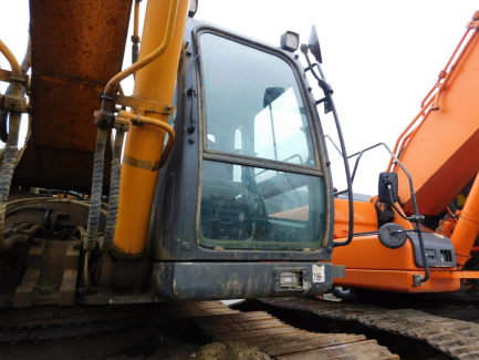 Zdjęcie przedmiotu: Hyundai Heavy Industries CO tracked excavator. LTD. R500LC - 7A