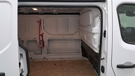 Zdjęcie przedmiotu: Renault Trafic 2.0 Blue dCi E6 3.1t L2H1 Extra (1200)
