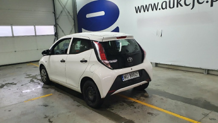 Zdjęcie przedmiotu: Toyota Aygo 1.0 VVT-i X EU6