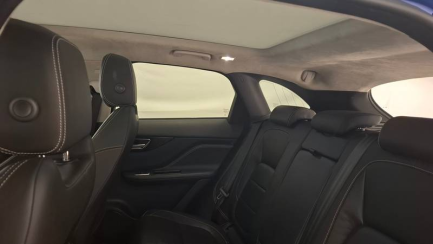 Zdjęcie przedmiotu: Jaguar F-Pace 2.0 R-Sport