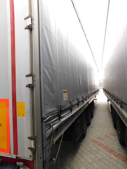 Zdjęcie przedmiotu: AUCTION OF THE DAY WIELTON NS3K Curtain trailer