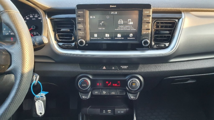 Zdjęcie przedmiotu: Kia STONIC 1.4 L