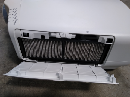 Zdjęcie przedmiotu: EPSON EB- G7000W projector