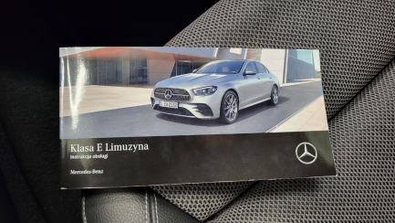 Zdjęcie przedmiotu: Mercedes-Benz E 220 d 4-Matic AMG/Avantgarde