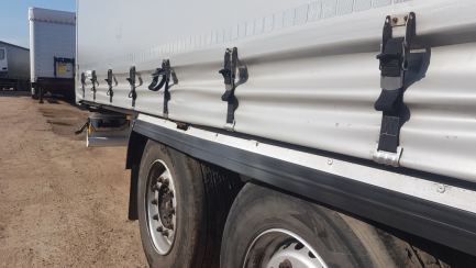 Zdjęcie przedmiotu: KRONE PROFI LINER SDP27 curtain semi-trailer