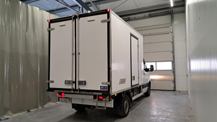 Zdjęcie przedmiotu: MERCEDES-BENZ/IGLOPOL SPRINTER E6 3.5t