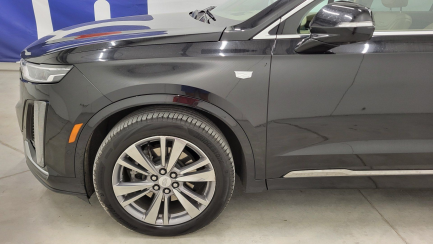 Zdjęcie przedmiotu: Cadillac XT6