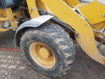 Zdjęcie przedmiotu: Ładowarka kołowa CATERPILLAR 908H2