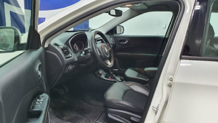 Zdjęcie przedmiotu: Jeep Compass SUV