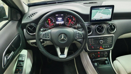 Zdjęcie przedmiotu: Mercedes-benz Gla Hatchback