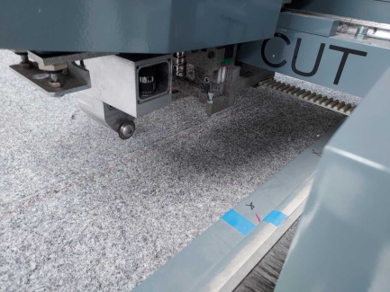 Zdjęcie przedmiotu: St&oacute;ł do rozkroju tkanin typu KATER D&D System L.Domino R.Dziadura sp.j INVENT TC3S-25-KPL