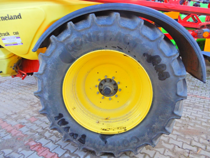 Zdjęcie przedmiotu: KVERNELAND GROUP IXTRACK C60 trailed sprayer