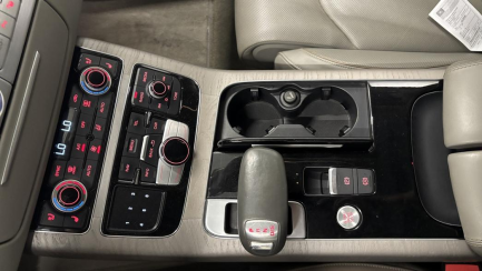 Zdjęcie przedmiotu: Audi A8 Quattro 3.0 TDi DPF E6 4H Tiptronic