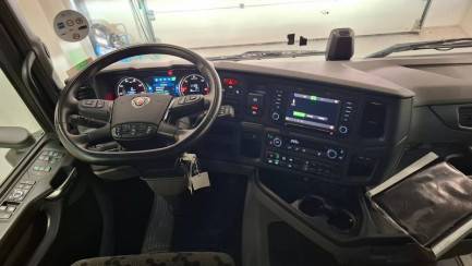 Zdjęcie przedmiotu: SCANIA R460 Super E6 18.0t 4x2 NA Highline