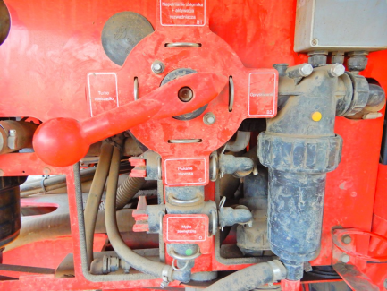 Zdjęcie przedmiotu: KVERNELAND GROUP IXTRACK C60 trailed sprayer