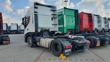 Zdjęcie przedmiotu: Iveco AS440T/P 4x2 Hi-Way