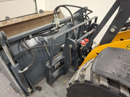 Zdjęcie przedmiotu: Ładowarka kołowa SCHAFFER 2430