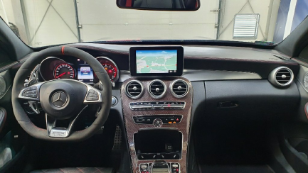 Zdjęcie przedmiotu: Mercedes-benz C63 AMG