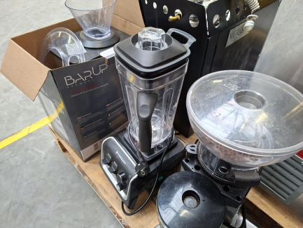 Zdjęcie przedmiotu: A set of catering equipment