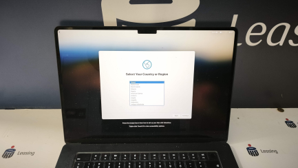 Zdjęcie przedmiotu: Ноутбук Apple MacBook Air 15", 8-ядерний процесор M3 (10-ядерний графічний процесор), 8 ГБ оперативної пам'яті, SSD-накопичувач 256 ГБ &ndash; Midnight, код товару MRYU3ZE/A