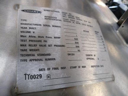 Zdjęcie przedmiotu: Cryogenic chamber P.P.H JUKA KRIOSAUNA 0104-1 + Tank for liquid nitrogen