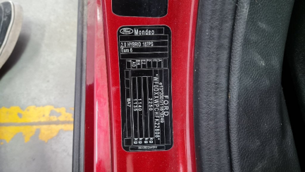 Zdjęcie przedmiotu: Ford Mondeo sedan 2.0 Hybrid Titanium