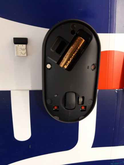 Zdjęcie przedmiotu: Laptop / Notebook Apple MacBook Pro 13" z Touch Bar, 4-rdzeinowy Intel Core i5 1.4 GHz , 8 gen, RAM 8 GB, dysk 512GB SSD kod producenta: MXK52ZE/A z akcesoriami