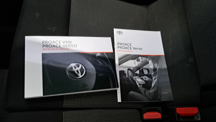 Zdjęcie przedmiotu: Toyota PROACE 2.0 CRD E6.3 3.1t Medium Active Aut.