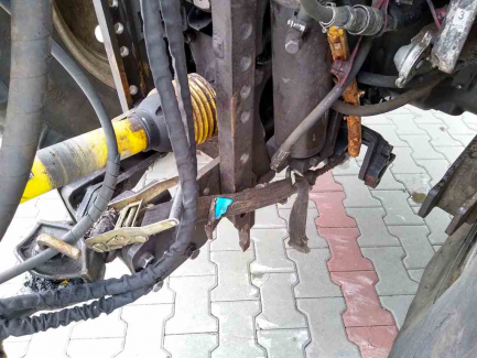 Zdjęcie przedmiotu: AUKCJA PAKIETOWA Ciągnik rolniczy Belarus 1221.2 + Przyczepa zrywkowa Palms 12D/700