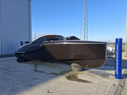 Zdjęcie przedmiotu: VTS FLYING SHARK 7.7 motorboat