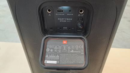 Zdjęcie przedmiotu: Аудіоколонка JBL PartyBox Stage 320 Power, чорна, 240 Вт, Bluetooth, 18 годин роботи від акумулятора, вхід для мікрофона та гітари, IPX4