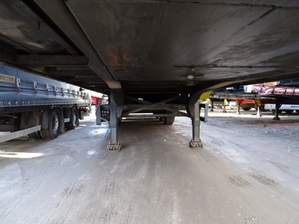 Zdjęcie przedmiotu: SCHMITZ SCB * S3T SCS 24 / L-13.62 E B curtain semi-trailer