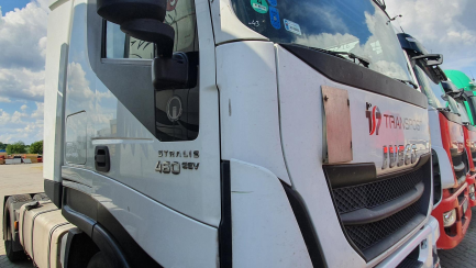 Zdjęcie przedmiotu: Iveco AS440T/P 4x2 Hi-Way