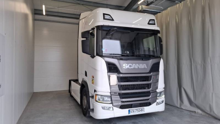 Zdjęcie przedmiotu: SCANIA R460 Super E6 18.0t 4x2 NA Highline