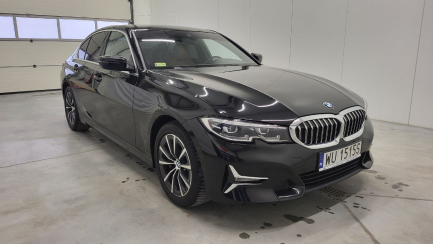 Zdjęcie przedmiotu: BMW 330i Luxury Line aut