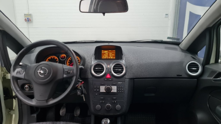 Zdjęcie przedmiotu: Opel Corsa Długotrwały post&oacute;j