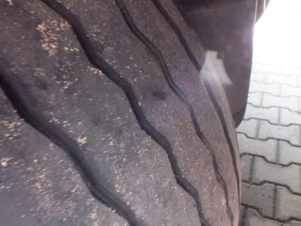 Zdjęcie przedmiotu: KOEGEL SN24 Curtain semi-trailer