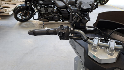 Zdjęcie przedmiotu: SKUTER SYM Jet X 125