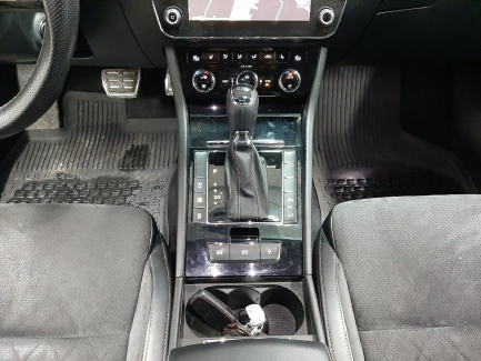 Zdjęcie przedmiotu: Skoda Superb III 2.0 TSI Sportline DSG