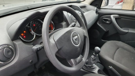 Zdjęcie przedmiotu: Dacia Duster Kombi 1.6 SCe Ambiance 4x4 