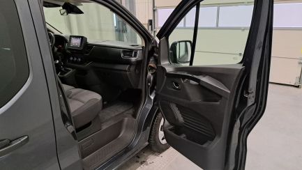 Zdjęcie przedmiotu: RENAULT/CARPOL TRAFIC Combi 2.0 dCi E6d 3.1t L2 Pack Clim