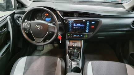 Zdjęcie przedmiotu: Toyota Auris 1.33 VVT-i Active