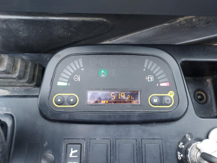 Zdjęcie przedmiotu: Гусеничний міні-екскаватор Case CX 19C