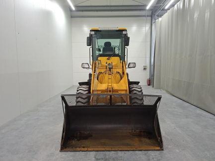 Zdjęcie przedmiotu: Ładowarka kołowa przegubowa PETROMAX PM 916